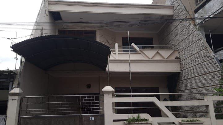 Dijual Rumah Bagus Terawat Wilayah Lebak Arum Surabaya - Image 1