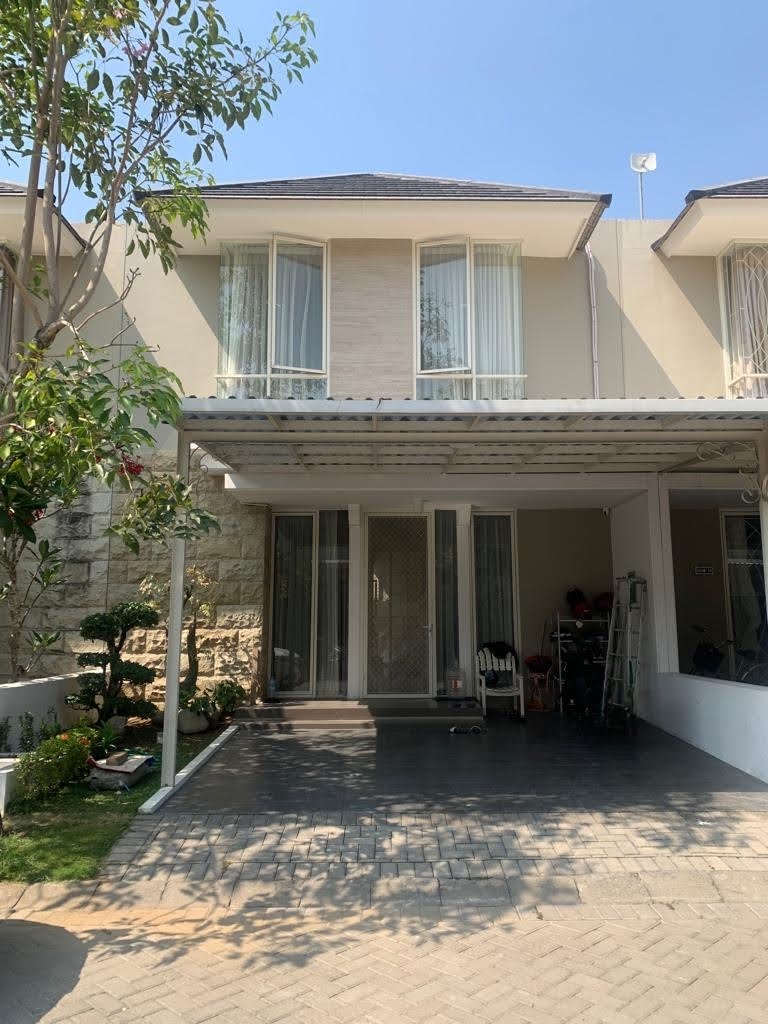 Dijual Rumah Full Furnished Greenlake Citraland Surabaya Barat - Image 1