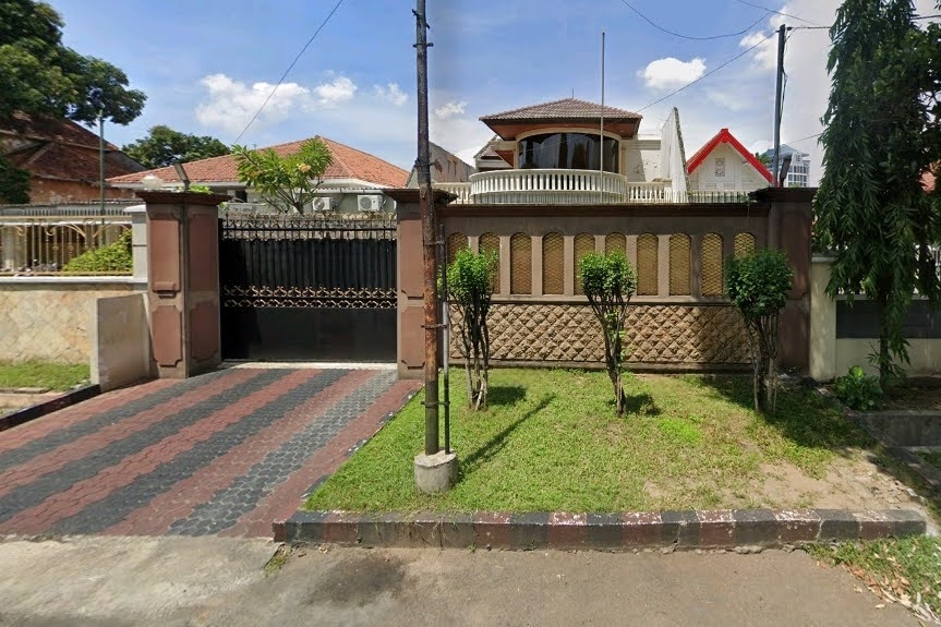 Dijual Rumah Mewah Strategis di Jalan Kapuas Surabaya Pusat - Image 1