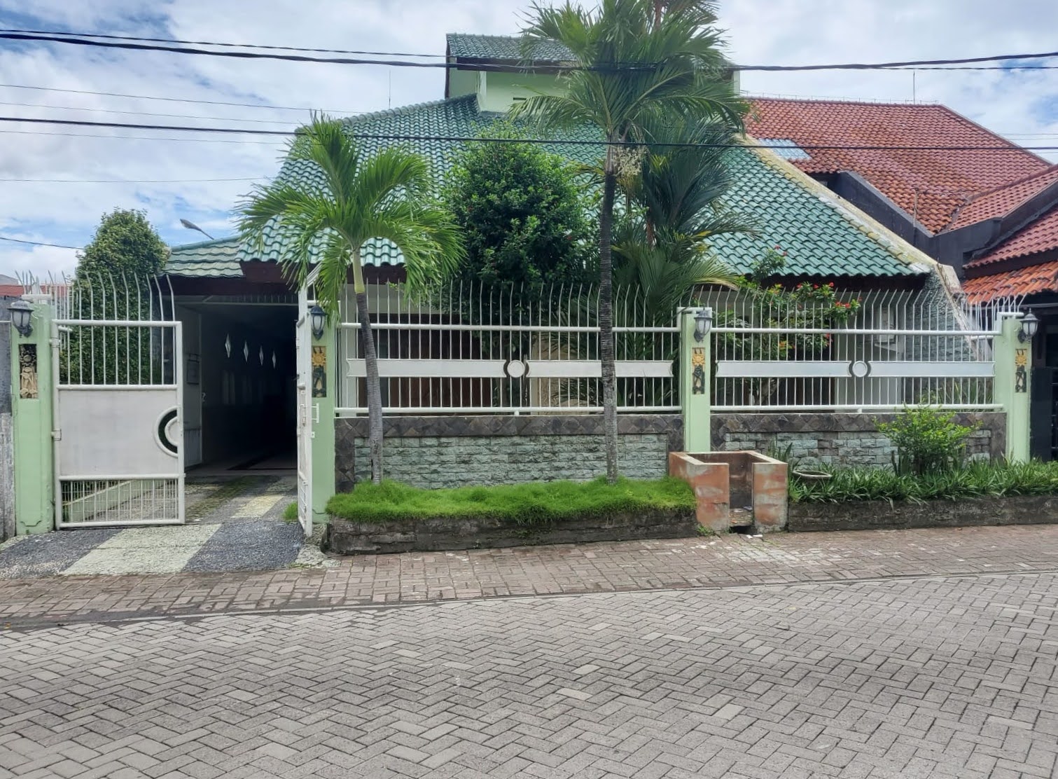 Dijual Rumah Terawat Nyaman di Sidosermo PDK Surabaya Selatan - Image 1