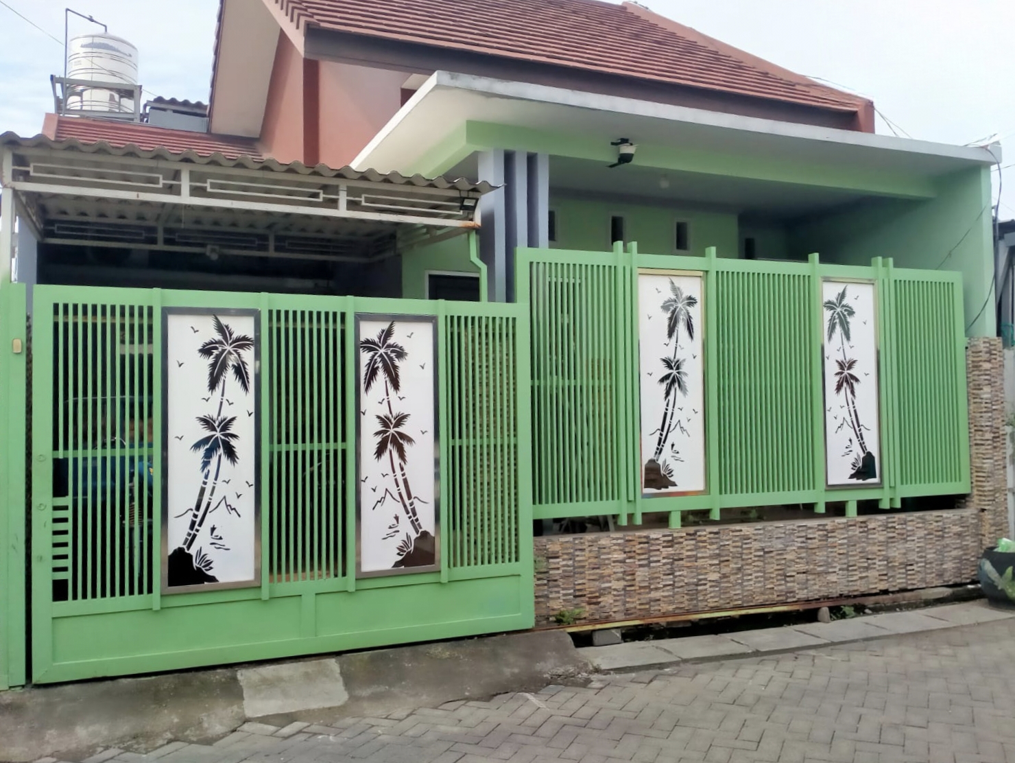 Dijual Cepat Rumah dengan Gaya Santai di Simo Kalangan Surabaya Barat - Image 1