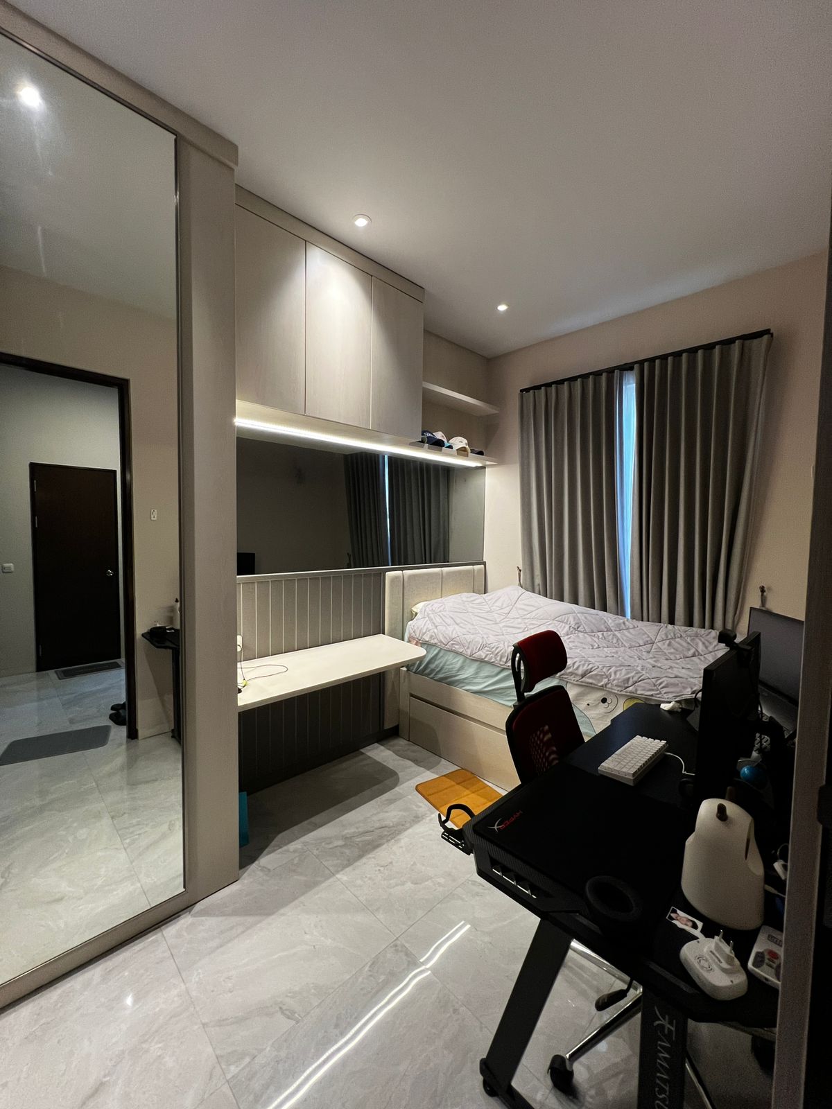Dijual Murah Rumah Bagus Terawat Graha Natura Surabaya Barat - Thumbnail 2