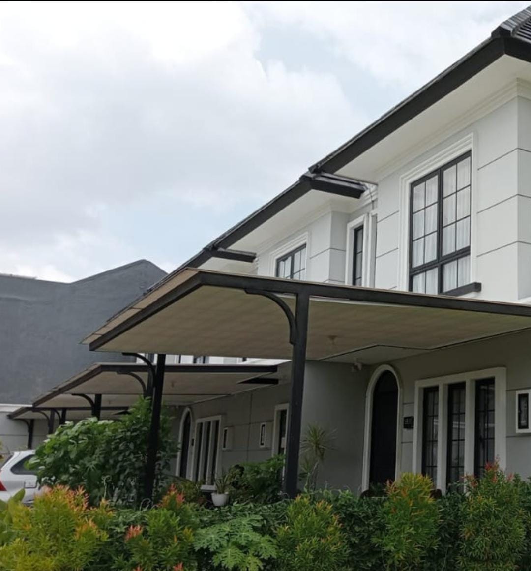 Dijual Rumah Modern Klasik di Mansion Nine Surabaya Barat - Image 1