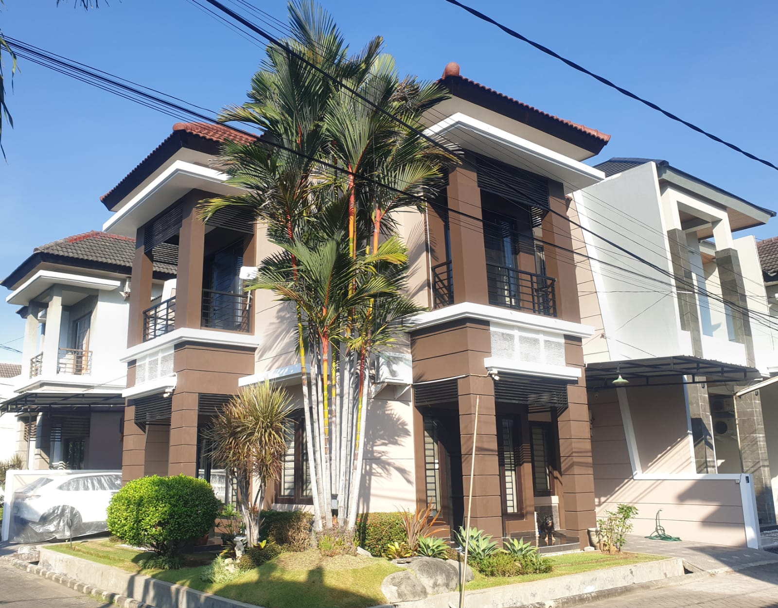Dijual Rumah Hook Siap Huni di Hans Regency Surabaya Timur - Image 1