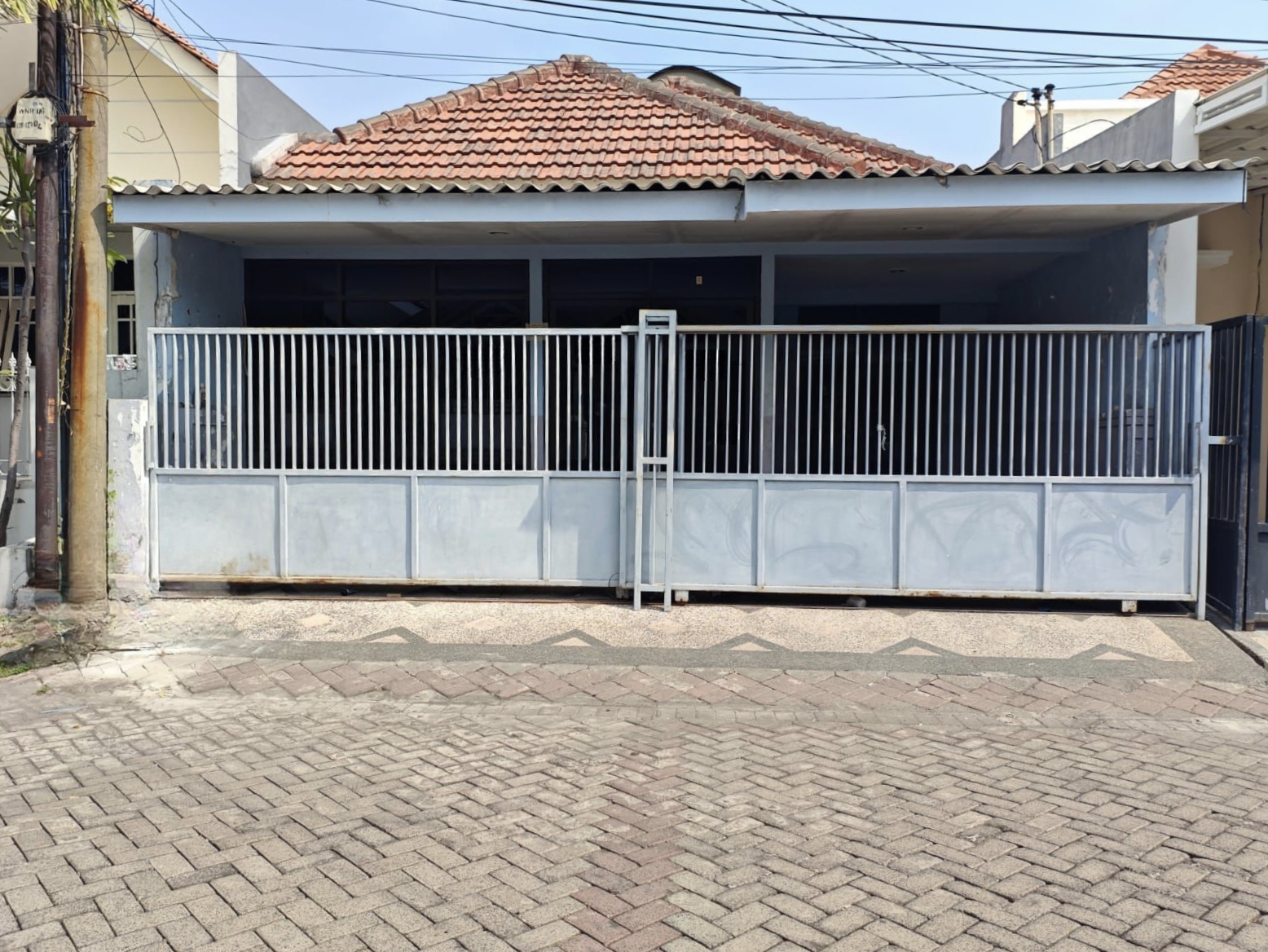 Dijual Murah Rumah di Nirwana Eksekutif Surabaya Timur Lokasi Eksklusif - Image 1