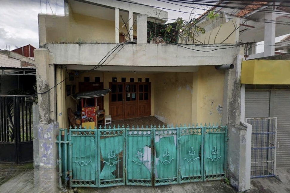 Dijual Rumah Strategis di Dukuh Pakis Surabaya Barat Cocok untuk Usaha - Image 1