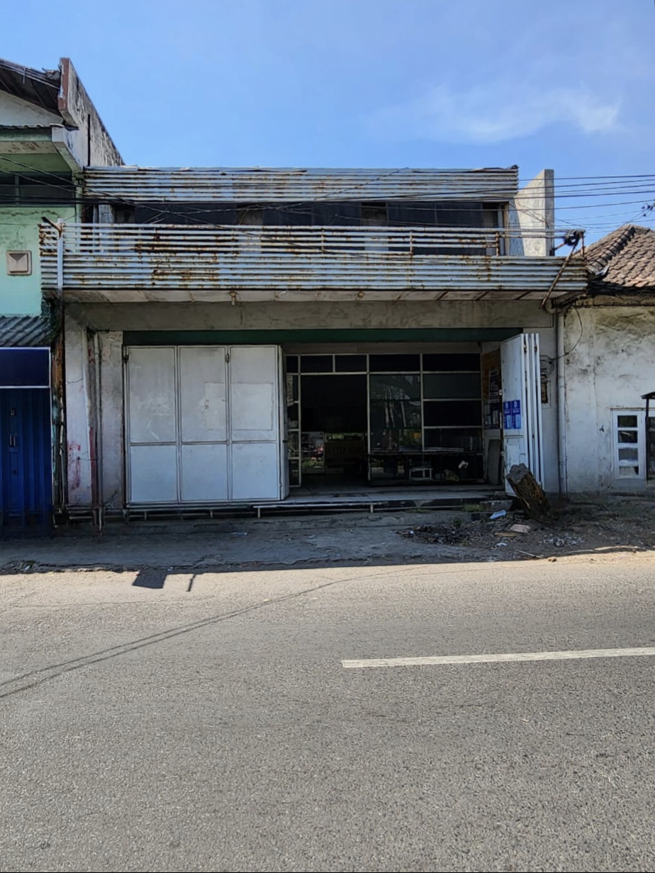 Dijual Toko Komersial Area Lokasi Strategis di Peneleh, Surabaya Pusat - Image 1