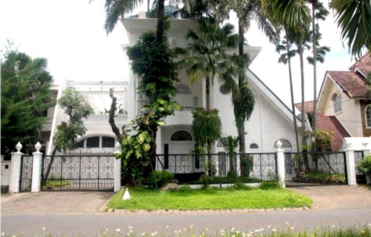 Dijual Rumah Mewah Furnished di Araya Malang - Image 1