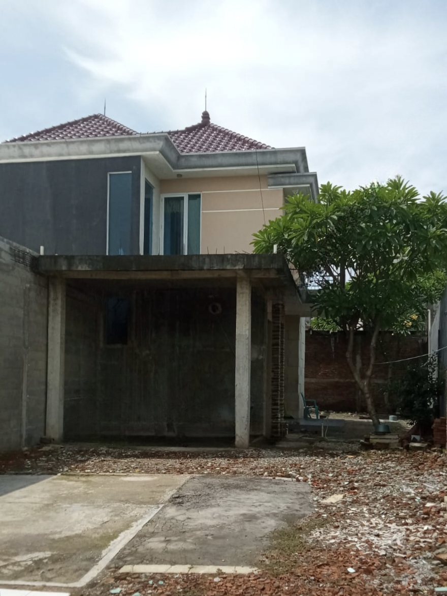 Dijual Rumah Luas di Dukuh Kuwukan Surabaya Barat - Image 1
