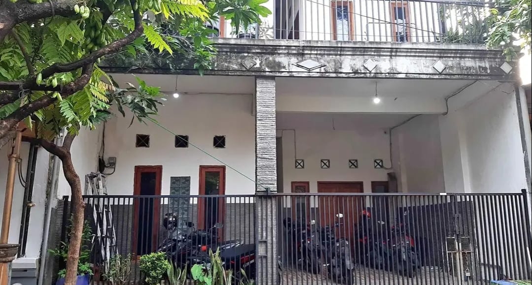 Dijual Rumah Kos Dua Lantai Strategis di Jagir Sidosermo Surabaya Selatan - Image 1