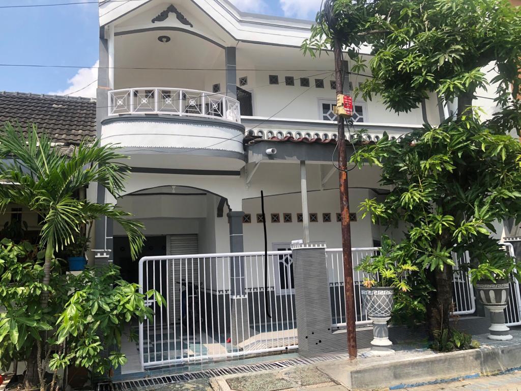 Dijual Rumah Nyaman Siap Huni Lokasi Prima Kebraon Surabaya Selatan - Image 1