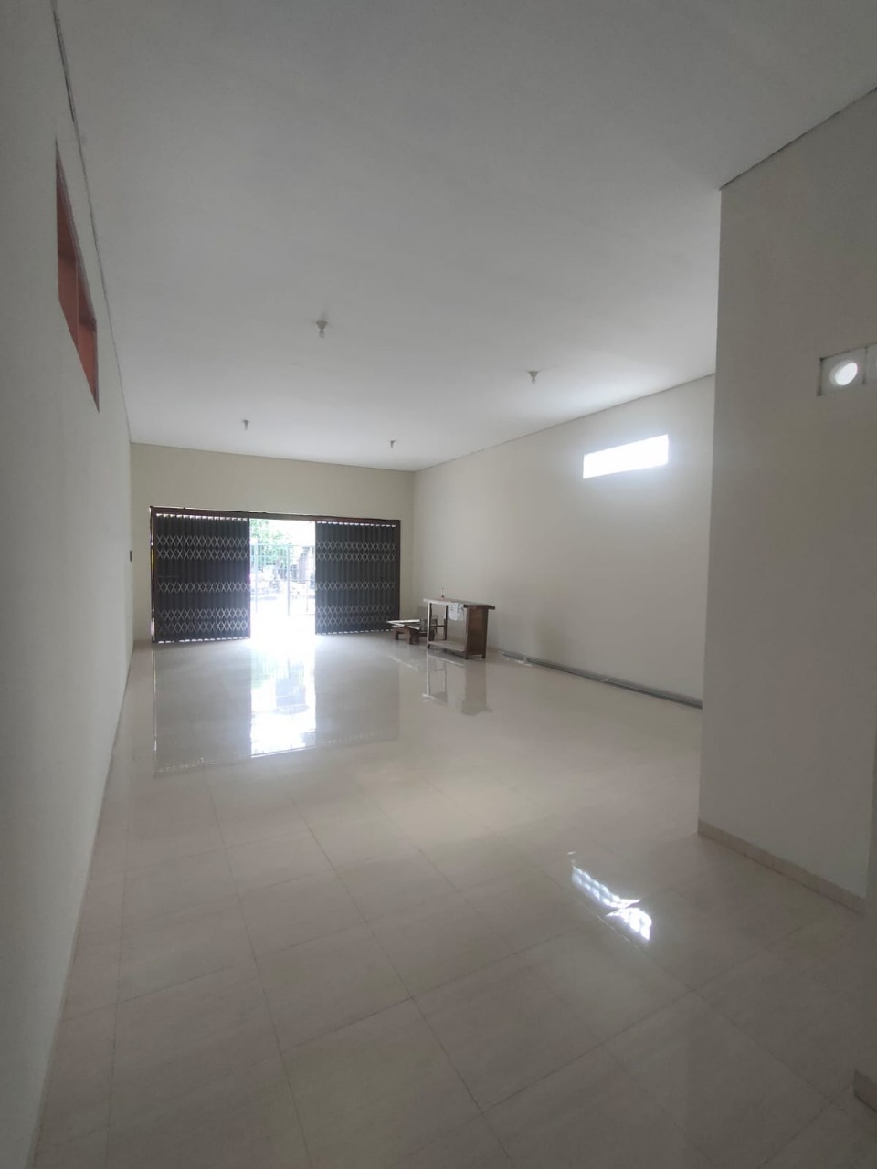 Dijual Ruko Luas Untuk Usaha di Tembok Dukuh, Surabaya Pusat - Thumbnail 2