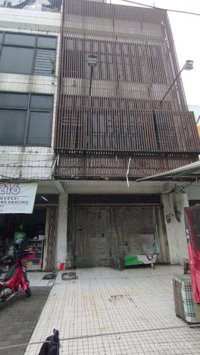 Dijual/disewakan Ruko 3,5 Lantai di Rungkut Kidul Surabaya Timur - Image 1