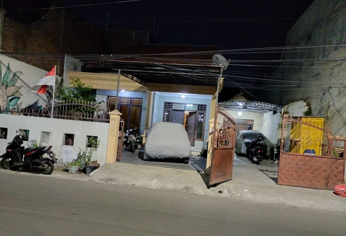 Dijual Rumah 2 Bangunan Terpisah Di Jalan Petemon Sawahan Surabaya Selatan - Thumbnail 2