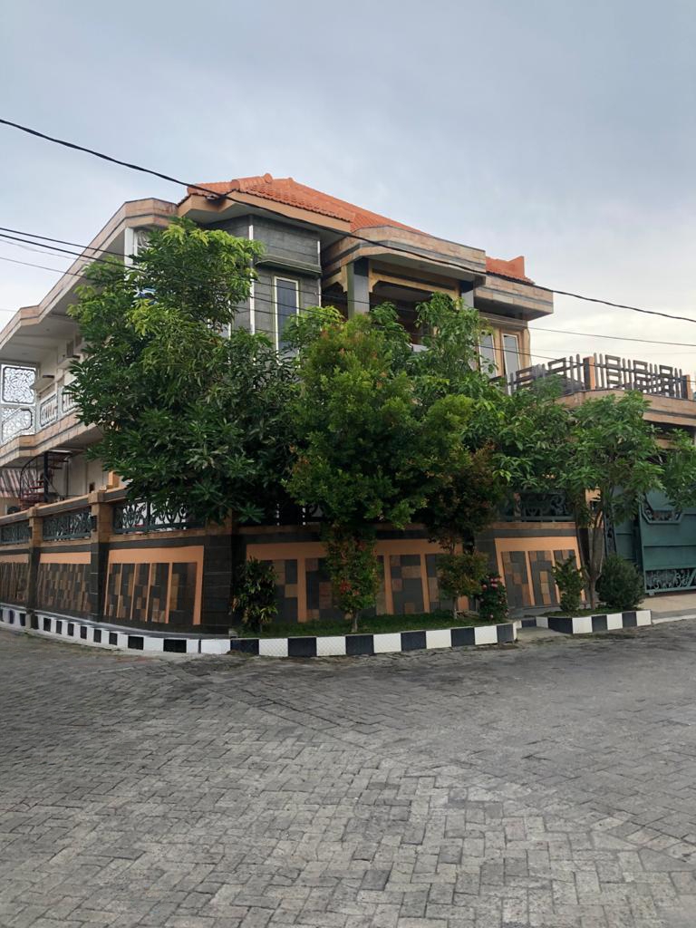 Dijual Rumah Hook di Kawasan Prestisius Pondok Maritim Indah Surabaya Barat - Image 1