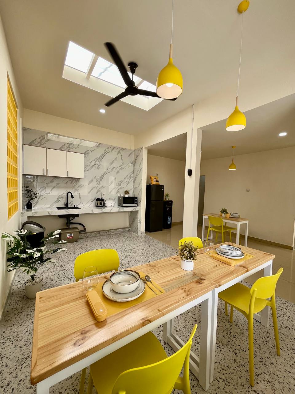 Dijual Cepat Rumah Kost Eksklusif di Viriya Recidence Karawang Full Furnished dan Siap Huni - Thumbnail 3