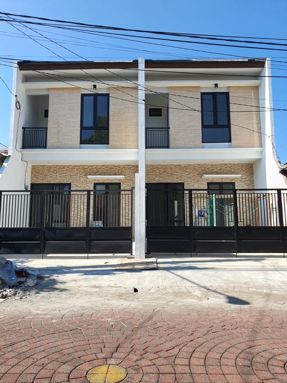 Dijual Rumah di Perumahan Nirwana Eksekutif Surabaya Timur - Image 1