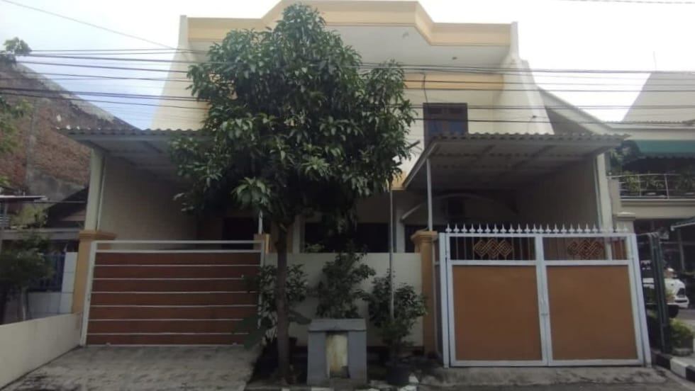 Dijual Rumah Nyaman Lokasi Ideal di Dukuh Kupang Surabaya Barat - Image 1
