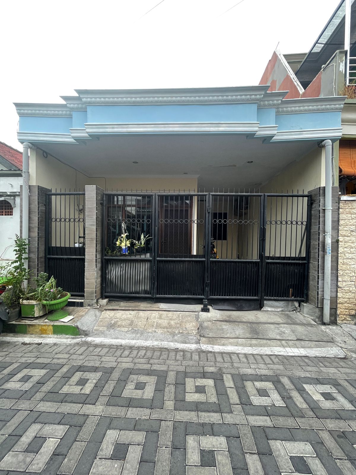 Dijual Cepat Rumah Nyaman Lokasi Simo Magerejo Surabaya Barat - Image 1