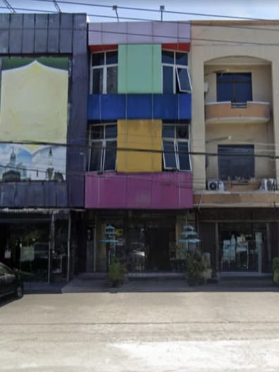 Disewakan Ruko Lokasi Ramai di Klampis Jaya Surabaya Timur - Image 1