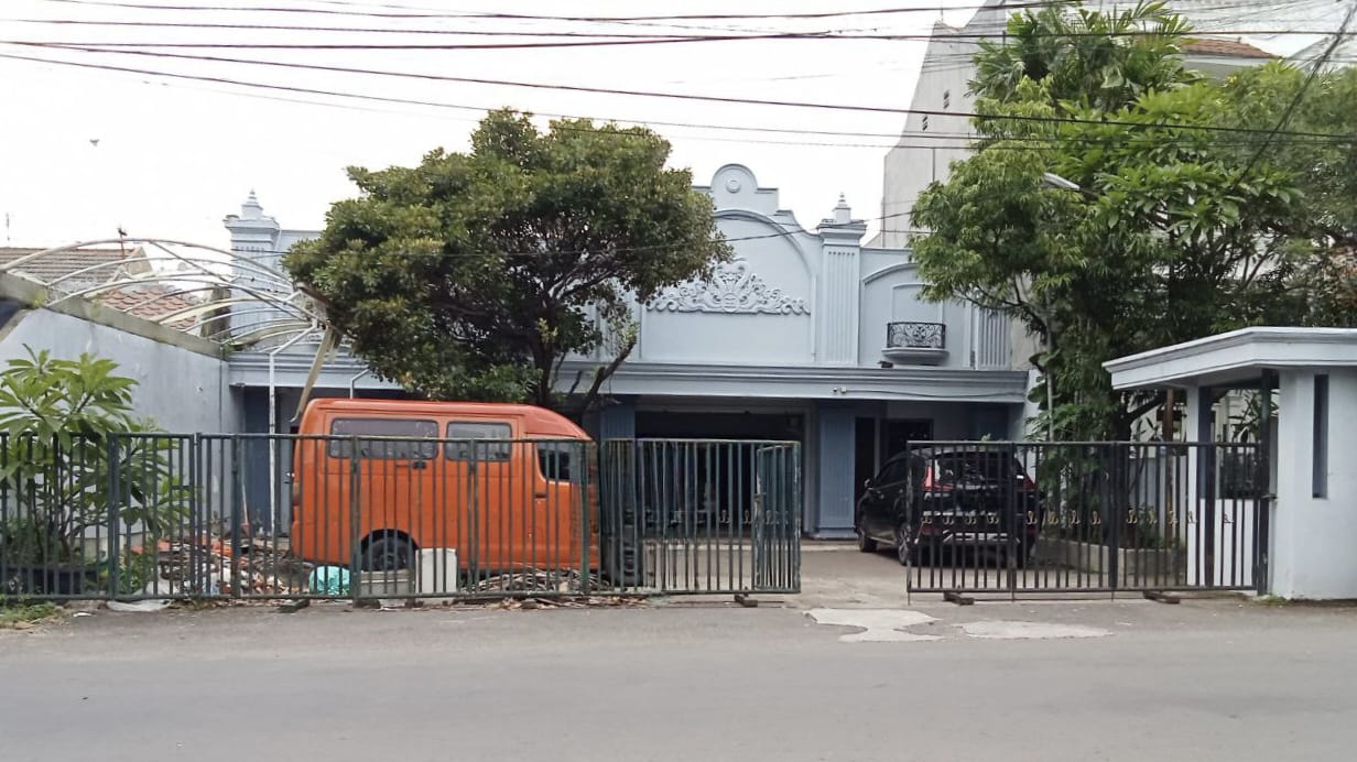 Dijual Rumah Usaha Area Potensial di Manyar Rejo Surabaya Timur - Image 1