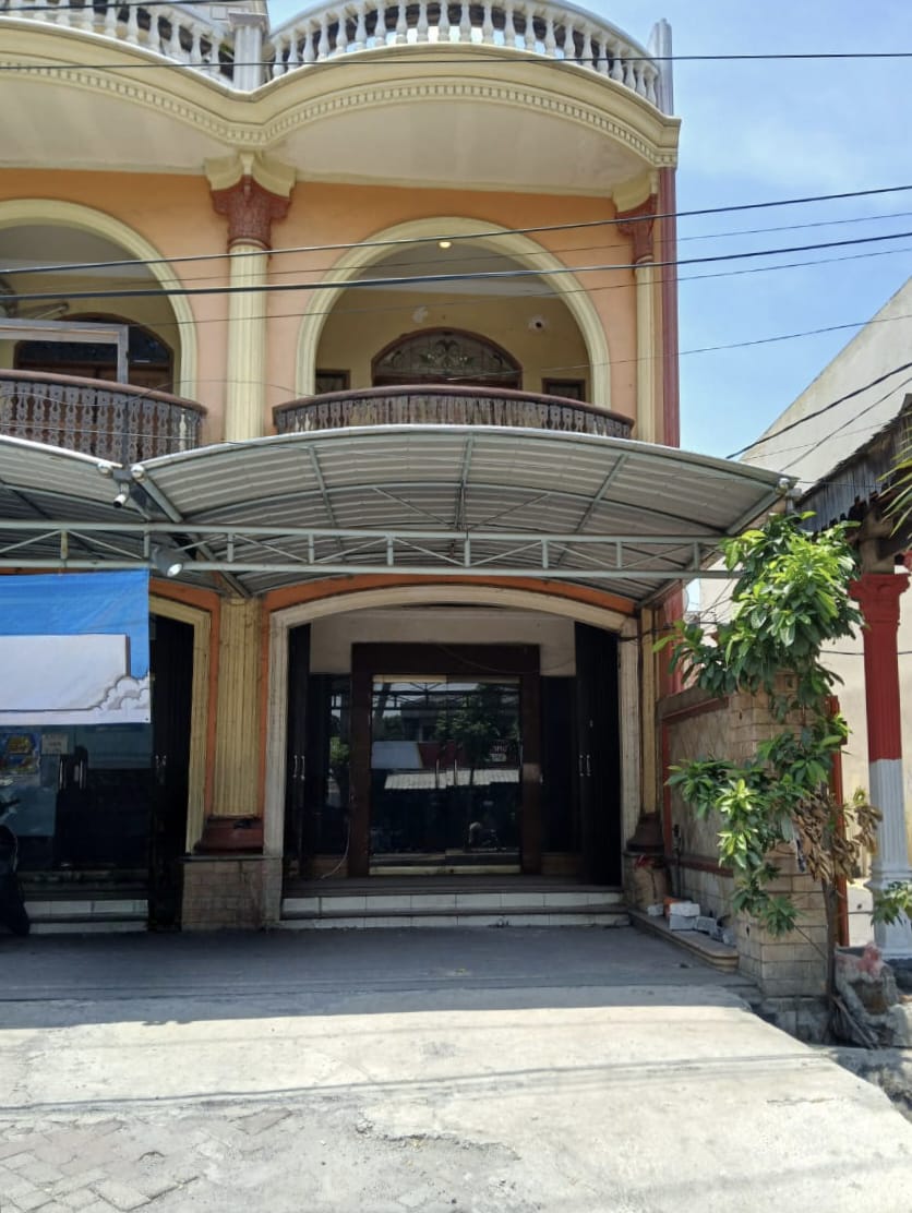 Disewakan Ruko Strategis Raya Candi Lontar Surabaya Barat - Image 1