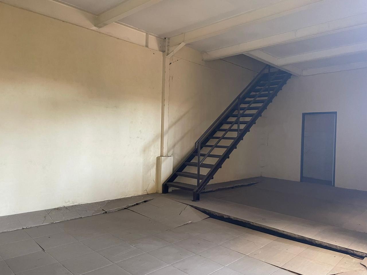 Dijual Gudang Strategis Lokasi Premium di Margomulyo Indah Surabaya Barat - Thumbnail 4