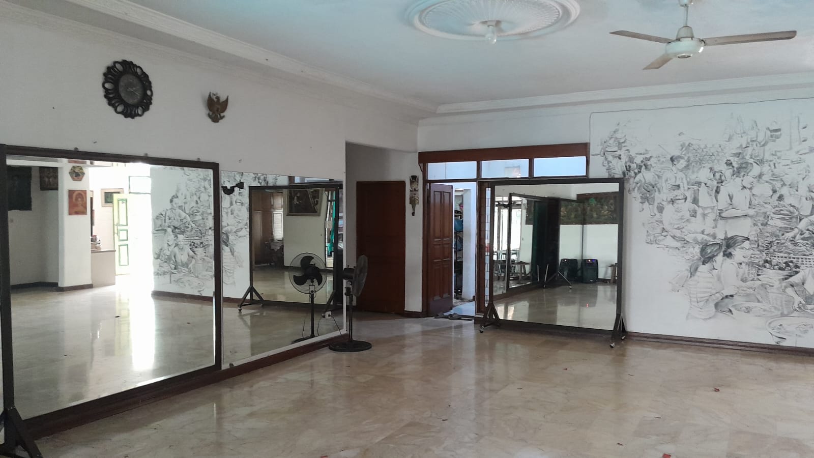 Dijual Rumah Mewah Halaman Luas di Ampera Cilandak Jakarta Selatan - Thumbnail 2