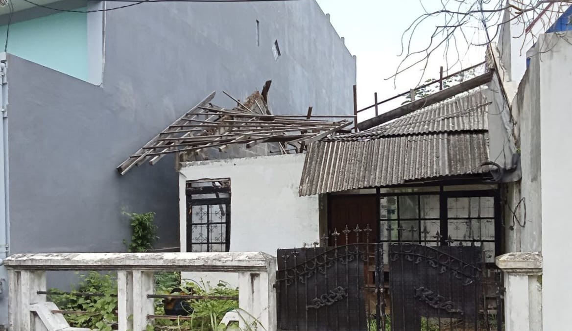 Dijual Rumah Hitung Tanah Lokasi Manukan Sari Surabaya Barat - Image 1