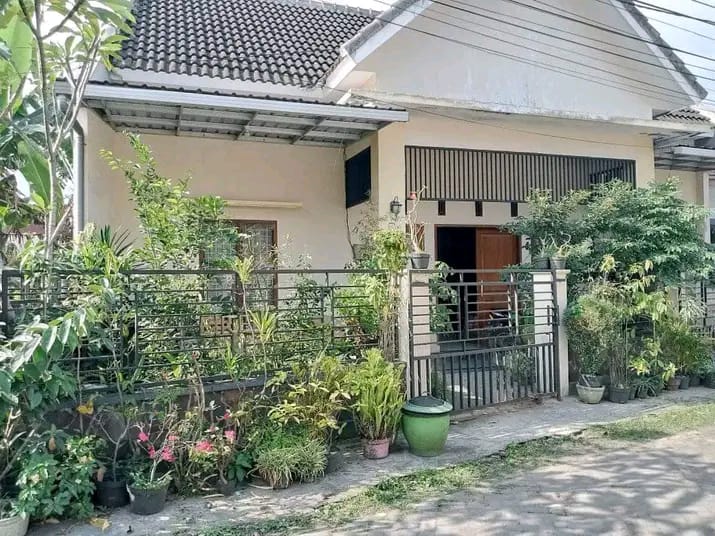 Dijual Cepat Rumah di Perum Griya Sejahtera Lowokwaru Malang - Image 1
