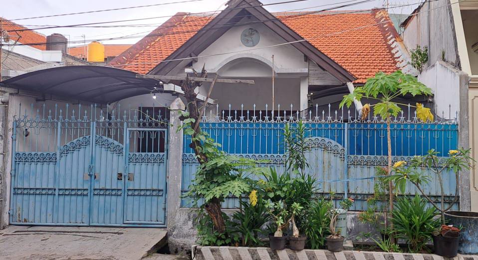 Dijual Rumah Nyaman dan Strategis di Bratang Binangun Surabaya Timur - Image 1