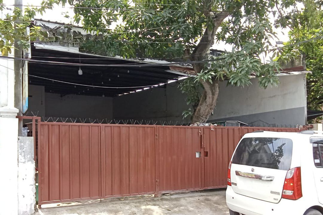 Dijual Tanah dan Bangunan di Gunung Anyar Mas Surabaya Timur Strategis dan Elegan - Image 1