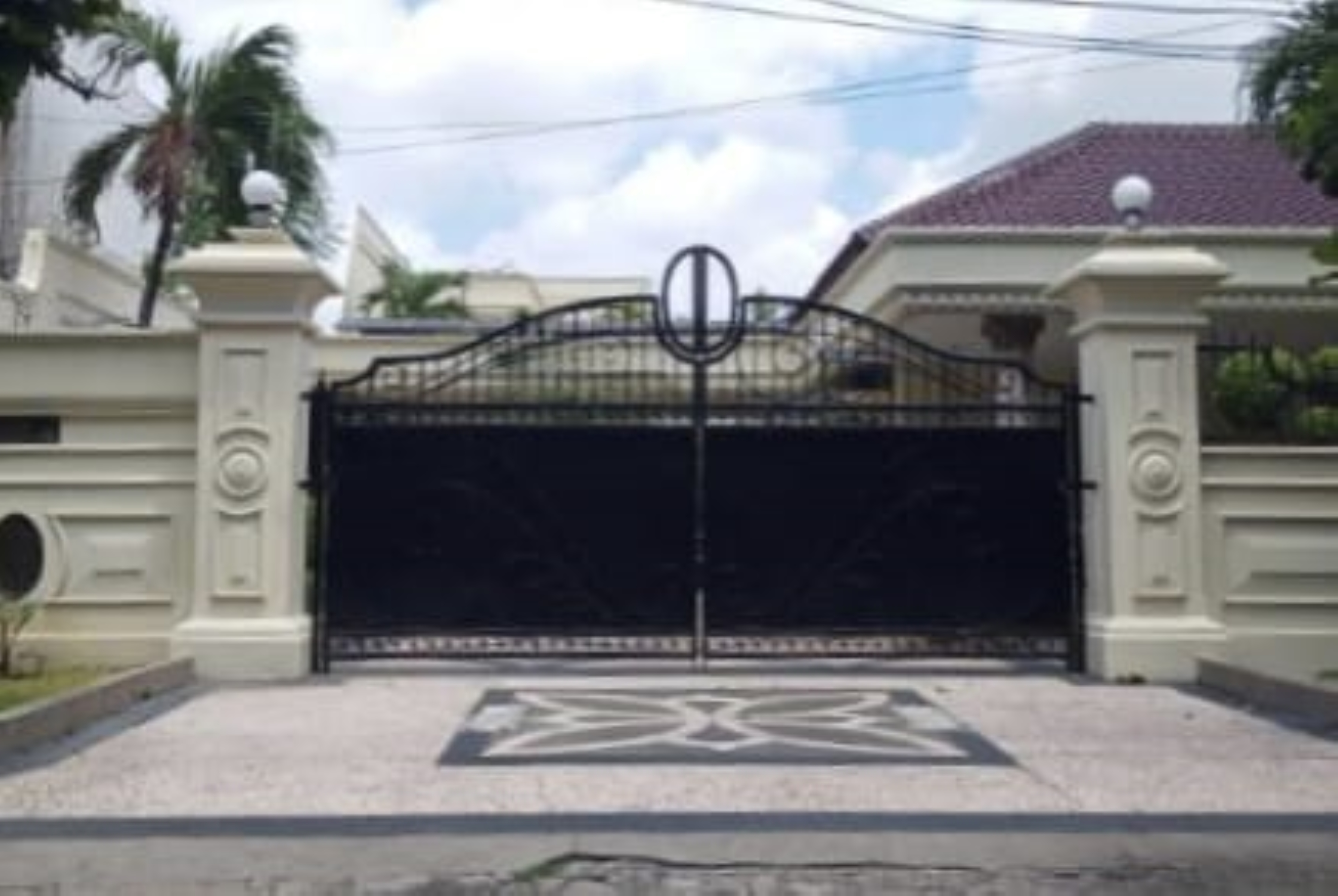 Dijual Rumah Mewah dan Strategis di Jemur Andayani Surabaya Selatan - Image 1