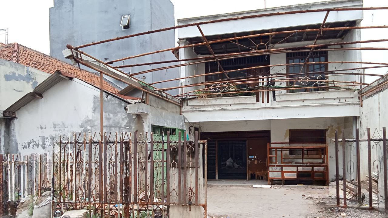 Dijual Rumah Luas dan Strategis di Bulak Rukem Timur Surabaya Utara - Image 1