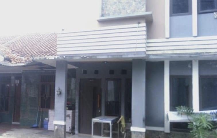 Dijual Lelang Rumah Strategis di Raya Mukthar Sawangan Depok Harga Kompetitif - Image 1