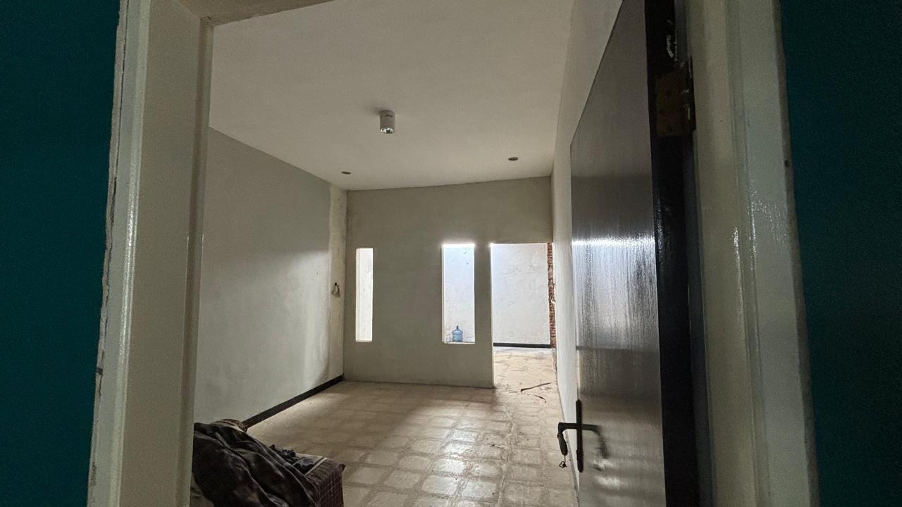 Dijual Lelang Rumah Luas dan Nyaman di Kutisari Indah Selatan Surabaya Timur - Thumbnail 2