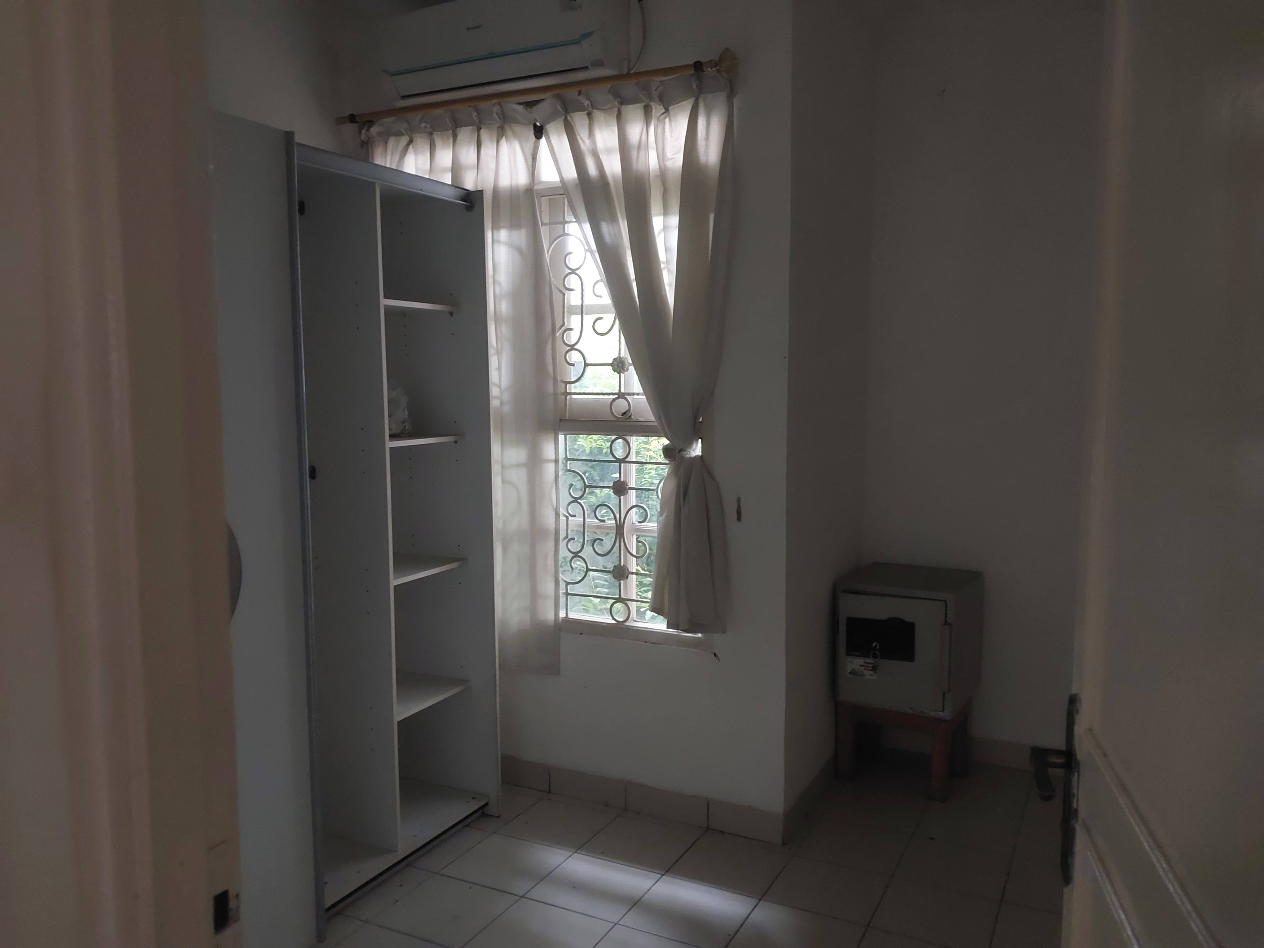 Dijual Lelang Rumah Murah di Perum Lippo Cikarang Bekasi - Thumbnail 4