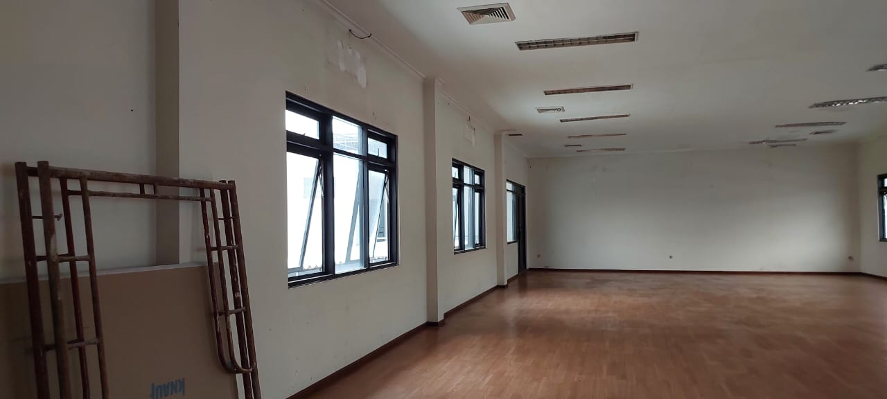 Disewakan Rumah Usaha di Raya Mayjend Sungkono Surabaya Barat - Image 1