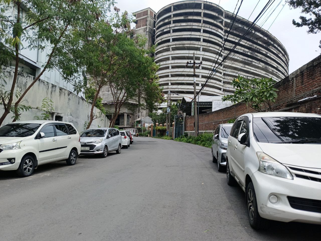 Disewakan Tanah Usaha Luas dan Strategis di Jalan Upa Jiwa Surabaya Timur - Image 1