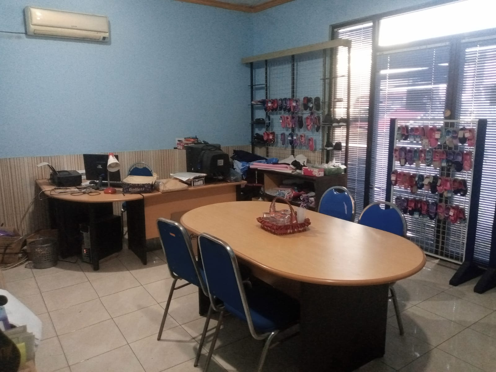 Dijual Pabrik Sepatu Siap Operasi Full Mesin di South Tanrise Sidoarjo - Thumbnail 4