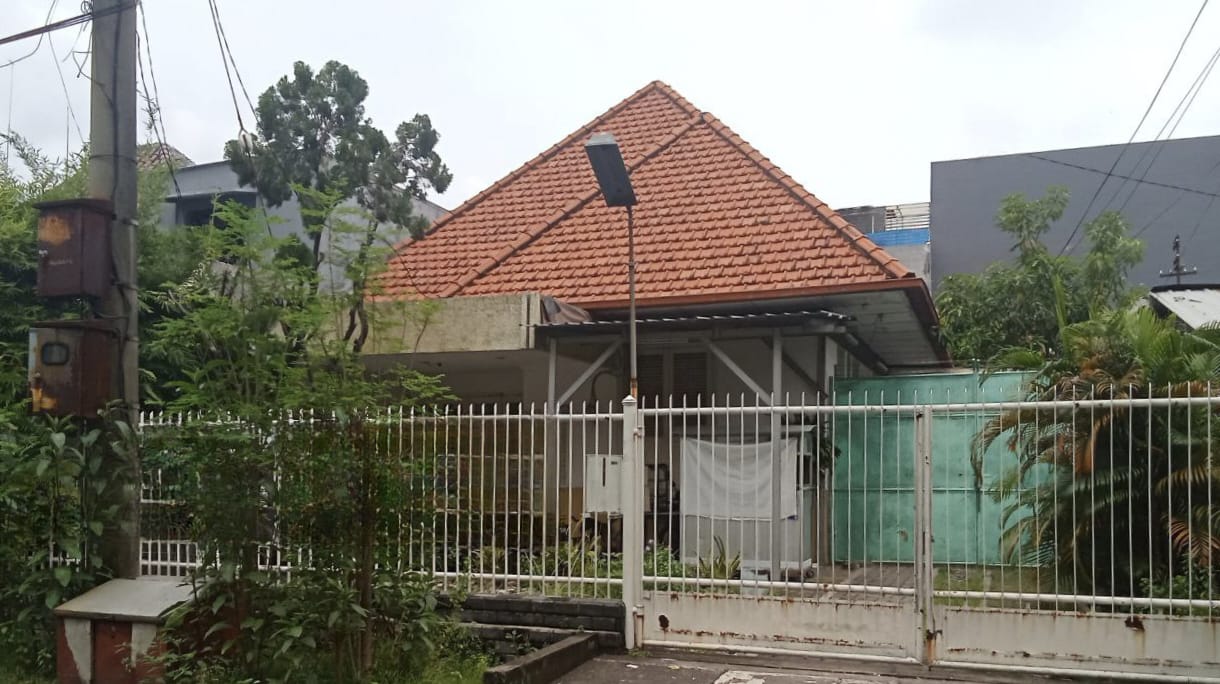 Dijual Rumah Lokasi Strategis Jalan Doho Surabaya Pusat - Image 1