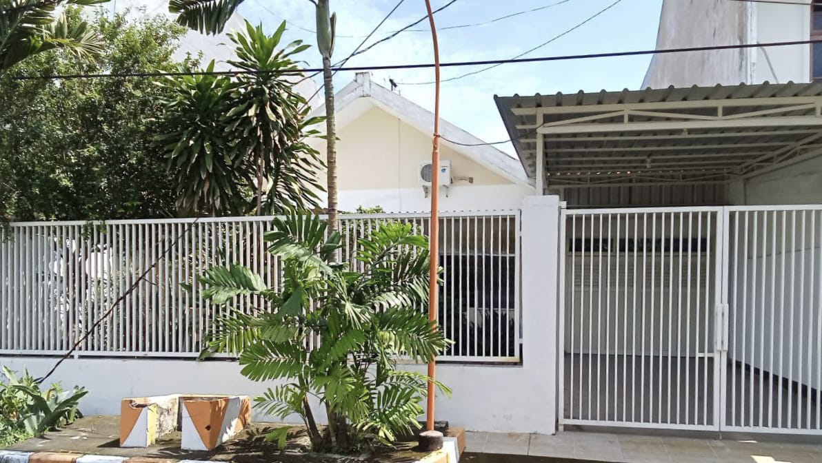 Dijual Rumah di Kupang Baru Surabaya Barat Nyaman, Luas, Siap Huni - Image 1