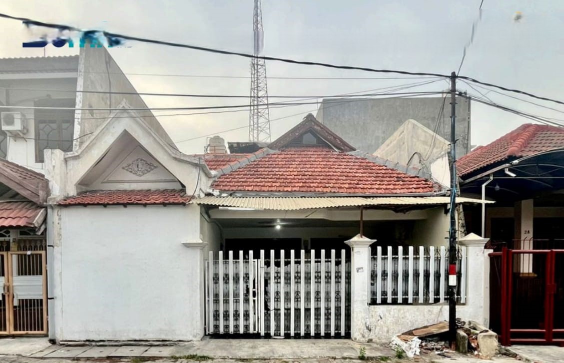 Dijual Lelang Rumah di Lokasi Elite Darmo Permai Selatan Surabaya Selatan - Image 1
