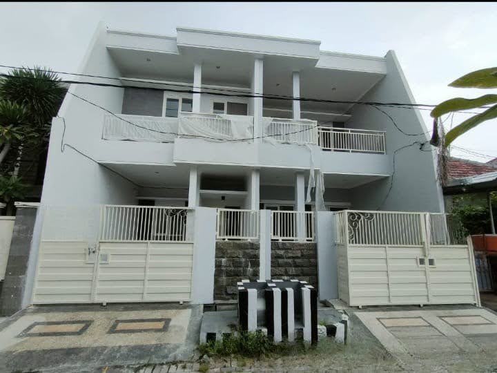 Dijual Rumah Bagus dan Mewah di Sutorejo Tengah Surabaya Timur - Image 1