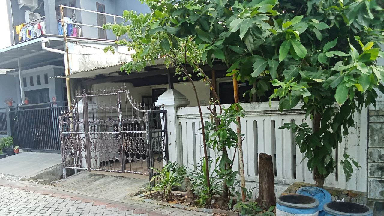 Dijual Rumah Dekat Fasilitas Umum di Wisma Kedung Asem Indah Surabaya Timur - Image 1
