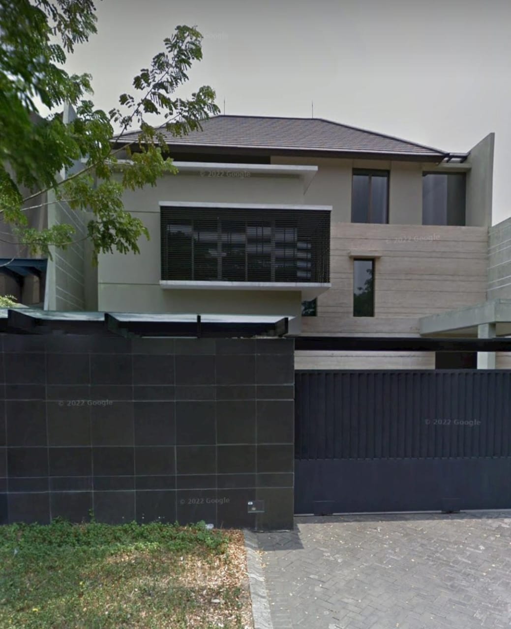 Jual Rumah Sultan Mewah 3 Lantai Raya Royal Park Citraland Double Way Lokasi Utama di Surabaya Barat - Thumbnail 2