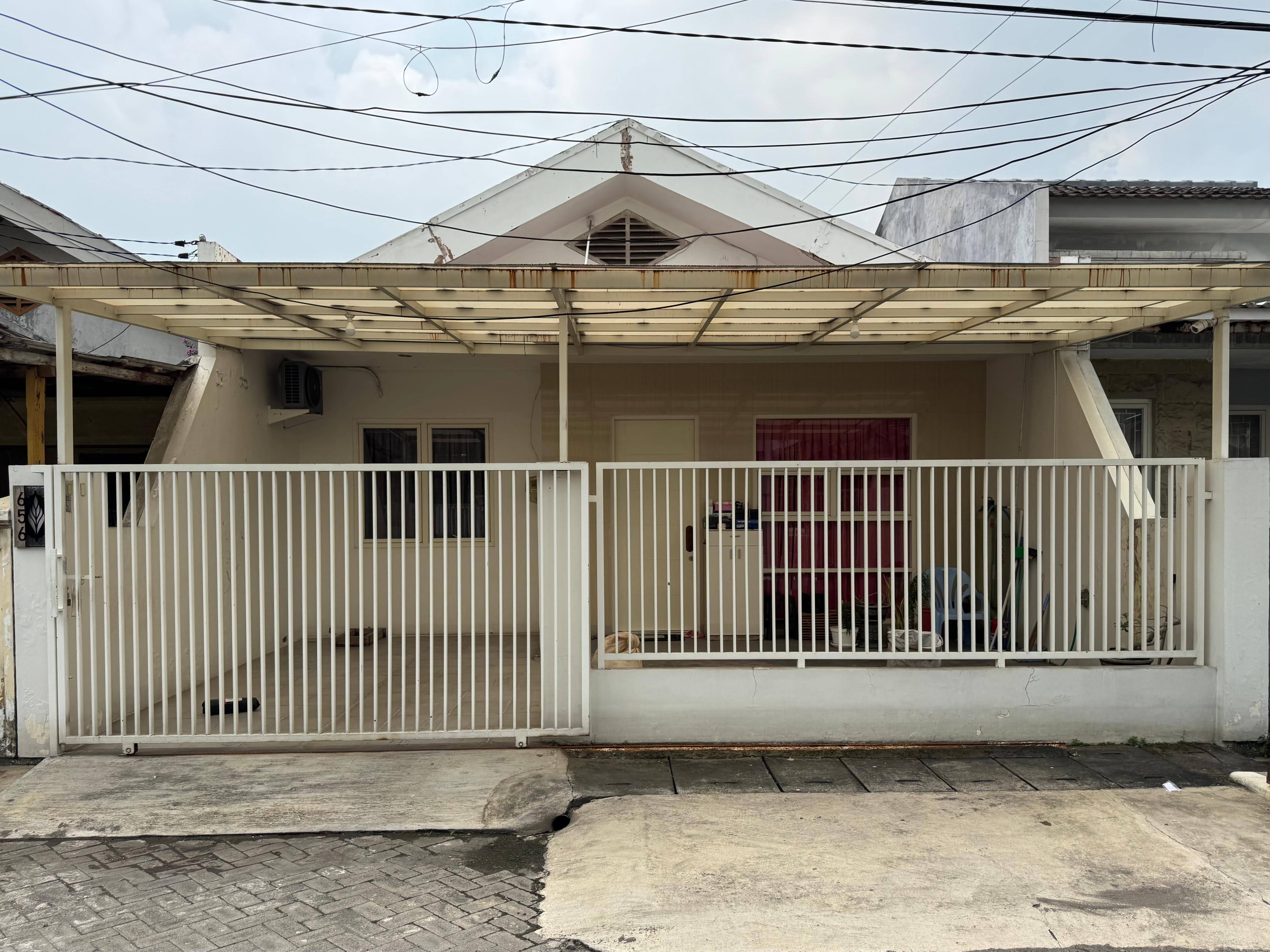 Dijual Rumah Butuh cepat laku di Pondok Chandra Sidoarjo - Image 1