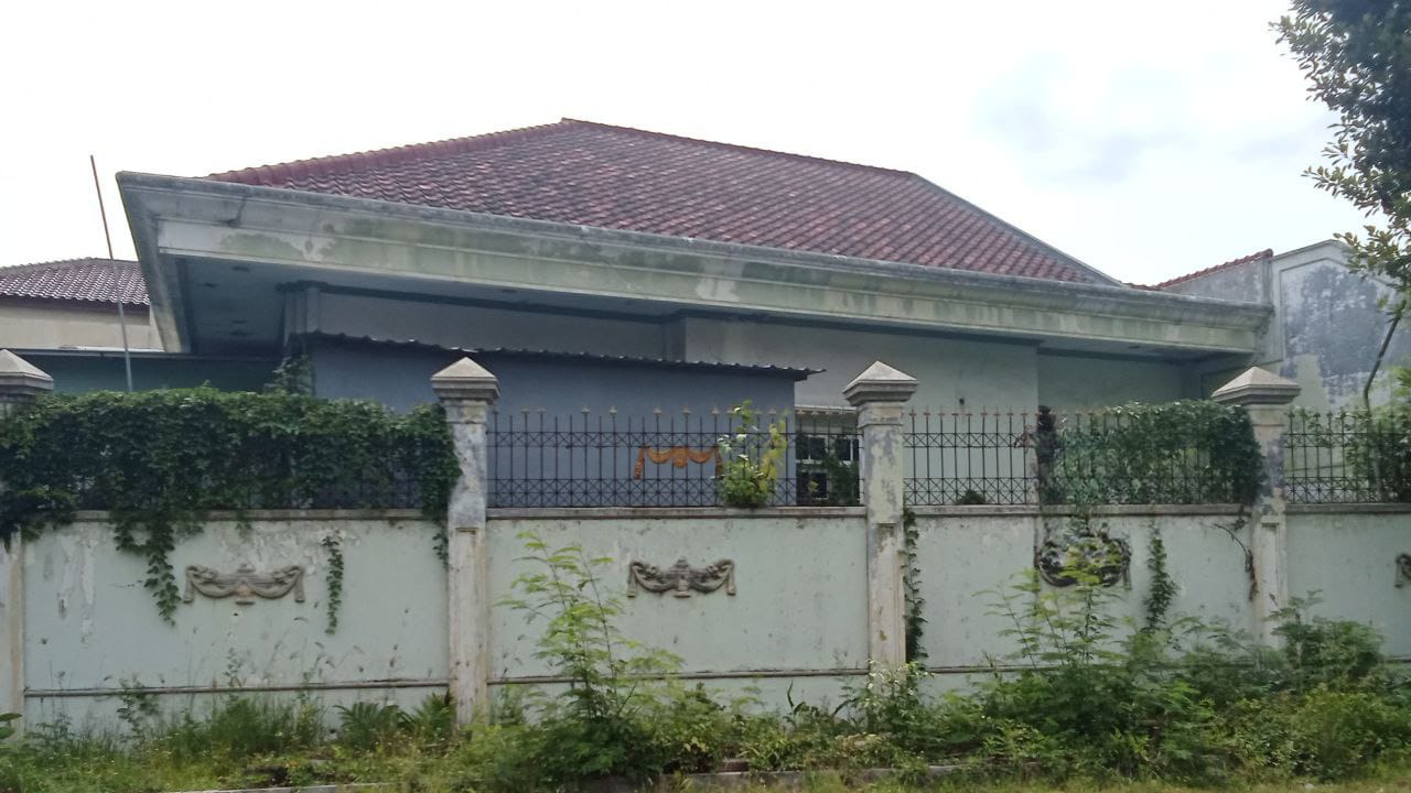 Rumah Hook Luas Dijual di Lokasi Satelit Utara Surabaya Barat - Image 1