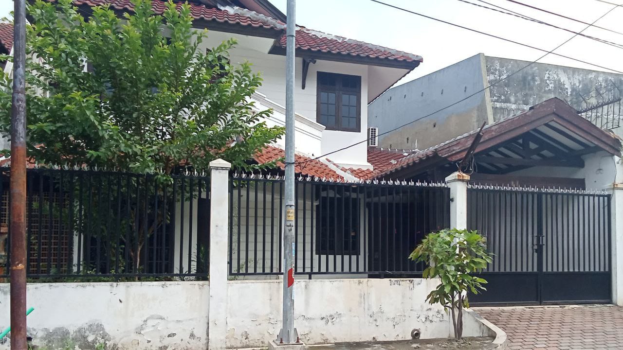 Rumah Siap Huni Strategis Dijual di Satelit Utara Surabaya Barat - Image 1