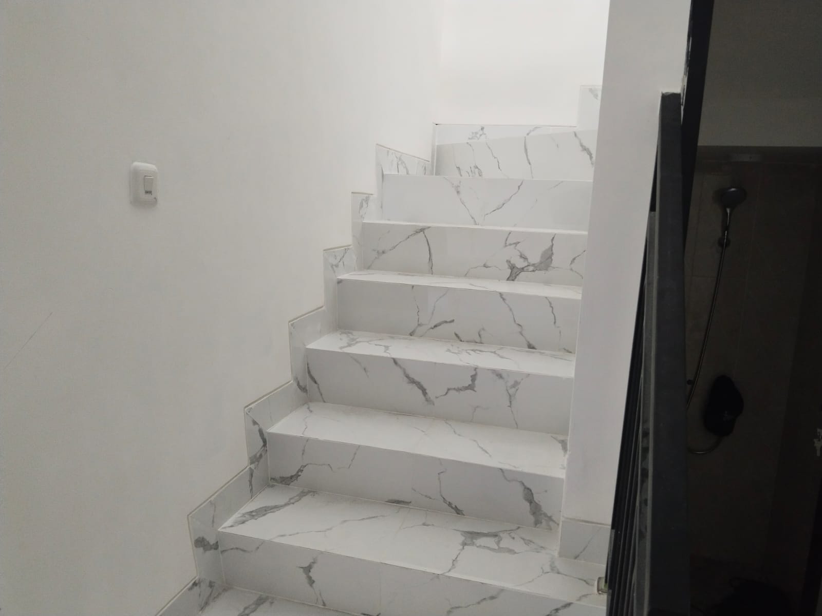 Jual Rumah Baru Siap Huni Semolowaru Tengah Surabaya Timur - Thumbnail 2